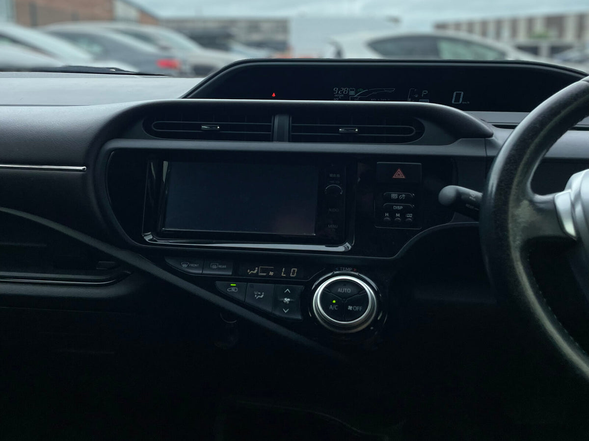 2015 Toyota Aqua 1.5 Hybrid Automatic