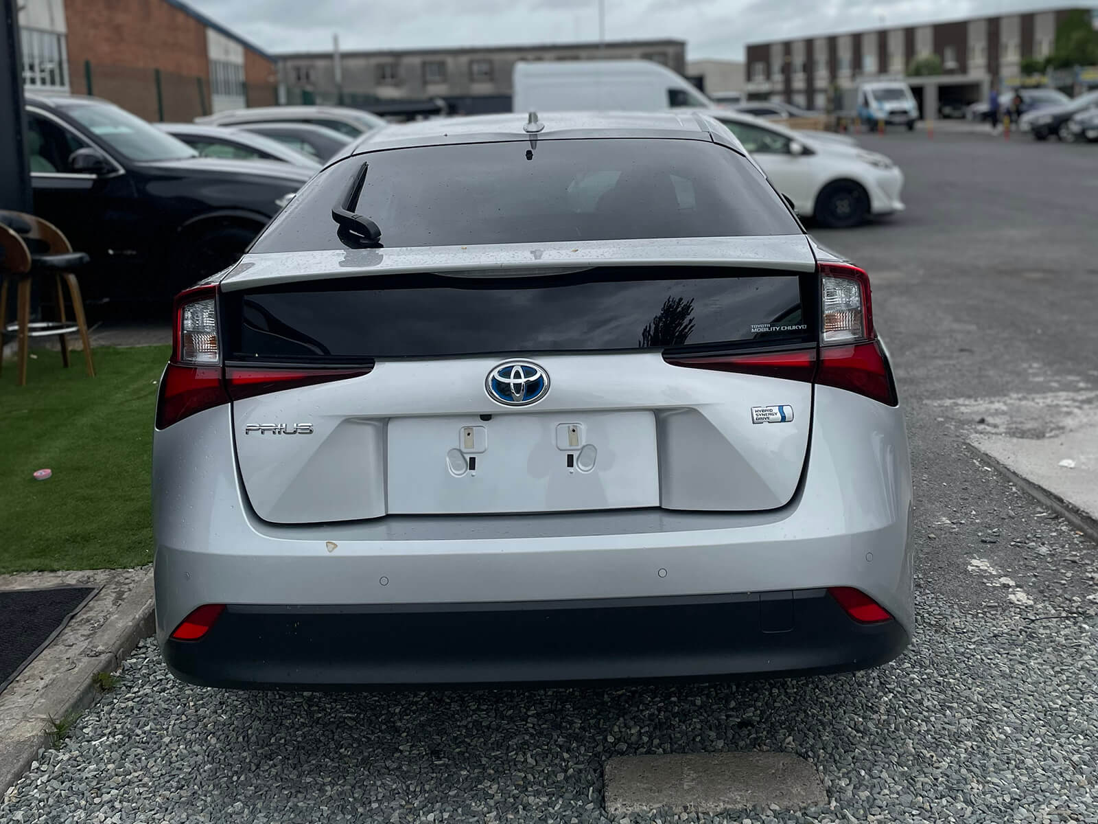 2016 Toyota Prius Alpha 1.8 Hybrid Automatic