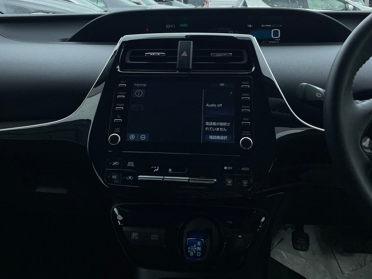 2016 Toyota Prius Alpha 1.8 Hybrid Automatic