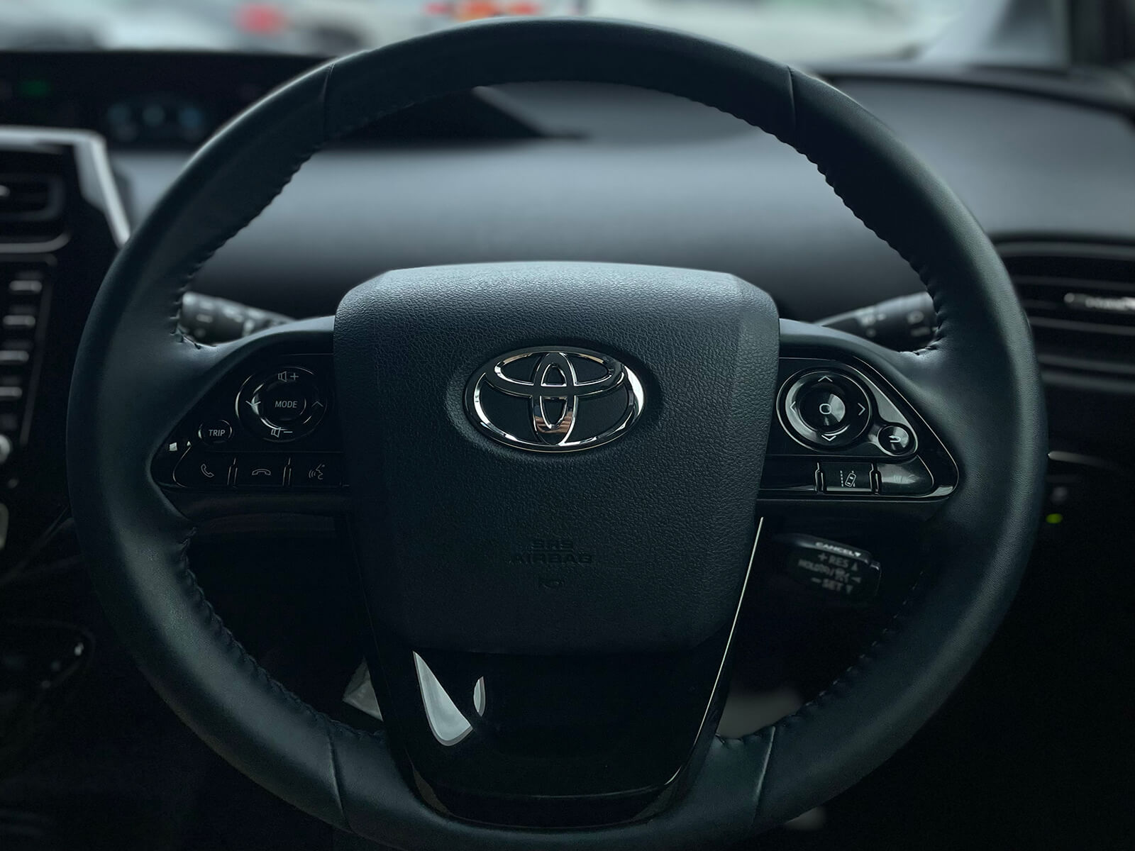 2016 Toyota Prius Alpha 1.8 Hybrid Automatic