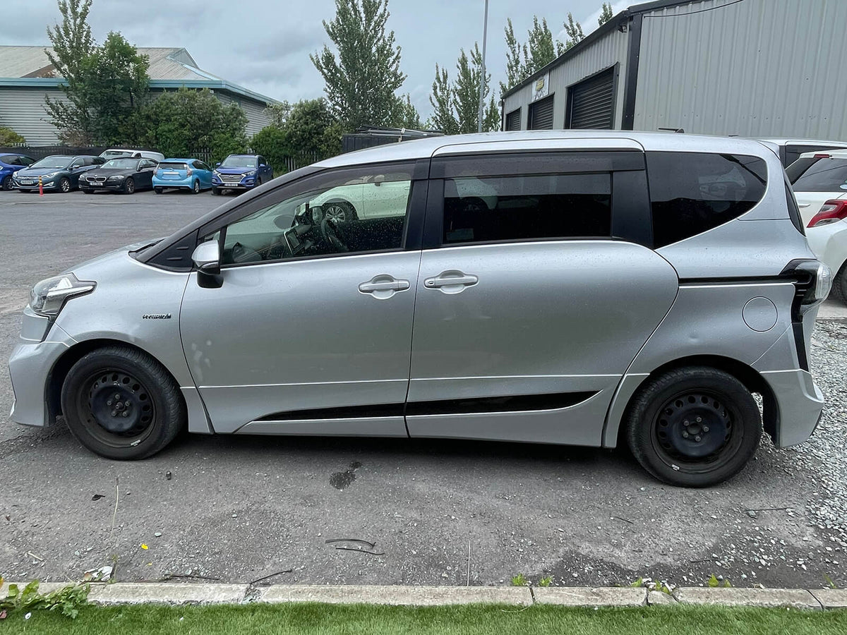 2016 Toyota Sienta 1.5 Hybrid Automatic